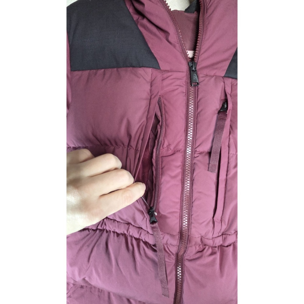 The North Face Women's 550 Fill Down Jacket with Hood — Burgundy / Maroon — Size - Picture 4 of 16